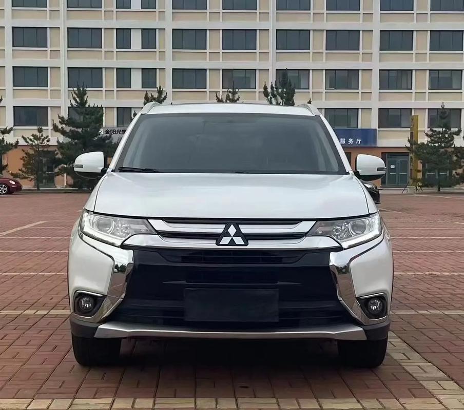 三菱汽車suv勁炫，三菱汽車suv歐藍德