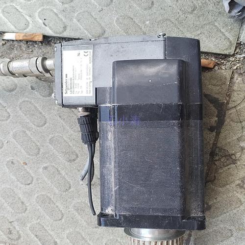 施耐德bmh伺服電機(jī)拆解