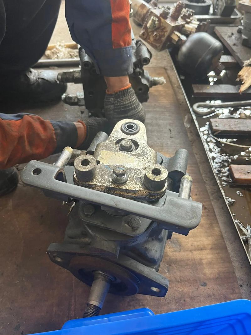 沃爾沃挖機電路維修