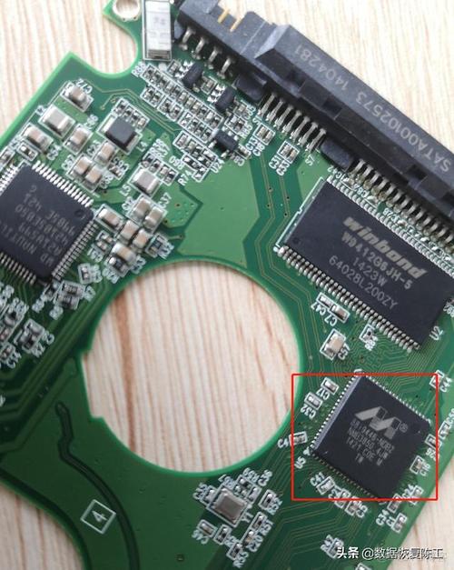 硬盤電路板rom，硬盤電路板bios芯片是哪個