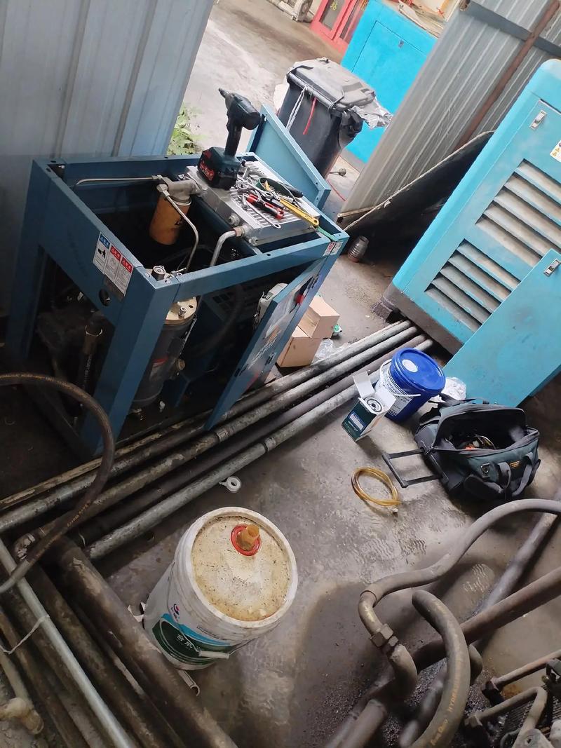 空壓機維修多少錢，空壓機維修工