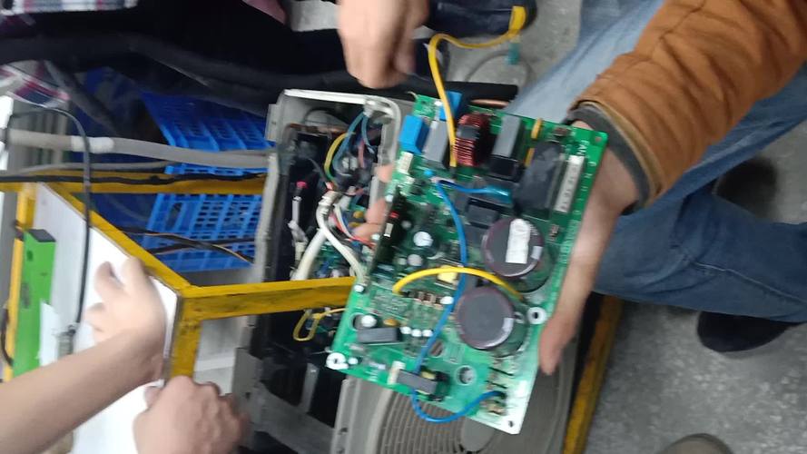 老式空調(diào)電路板維修