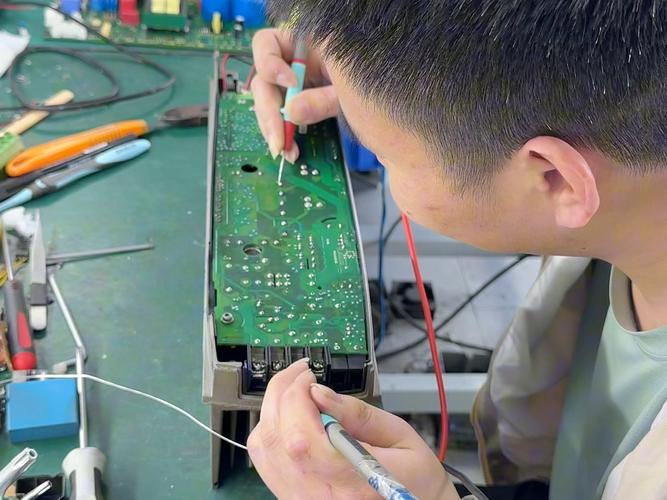 艾默生變頻器維修欠壓，艾默生變頻器維修視頻