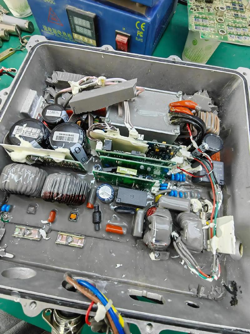 車載充電機(jī)OBC的作用，車載充電機(jī)的作用