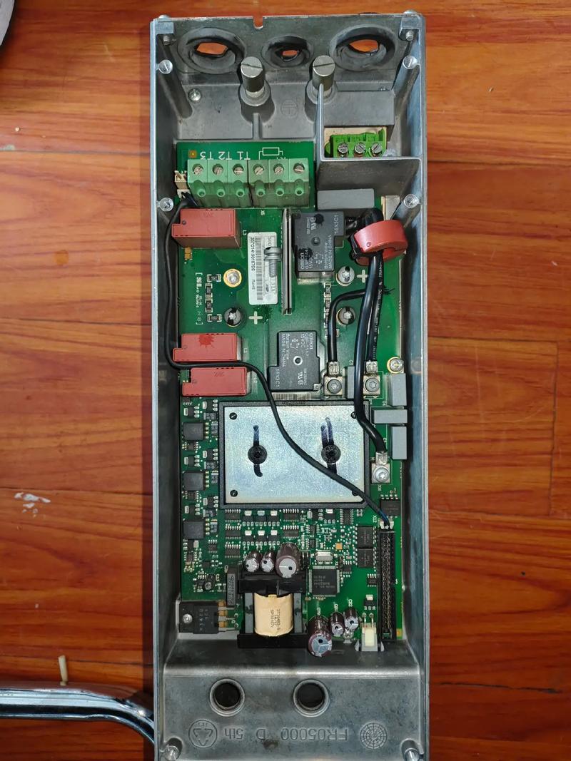 通力電梯變頻器多少錢一臺，通力電梯變頻器電源價格