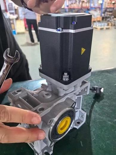 通遼伺服電機配蝸輪蝸桿減速機