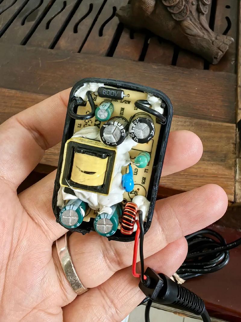 電路板連接器固定膠