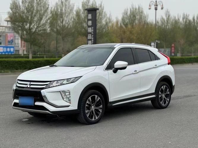 三菱轎車奕歌圖片，三菱轎車圖片