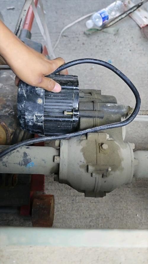 三輪車維修電瓶線路板，為你揭秘背后的維修技巧