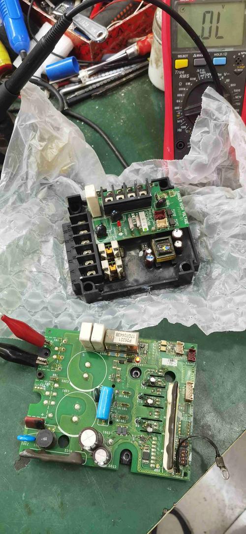 上海電梯電路板維修-解決您的電梯故障煩惱