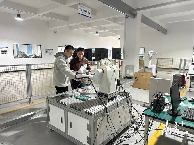 佛山機器人維修公司：讓機器人煥發新生