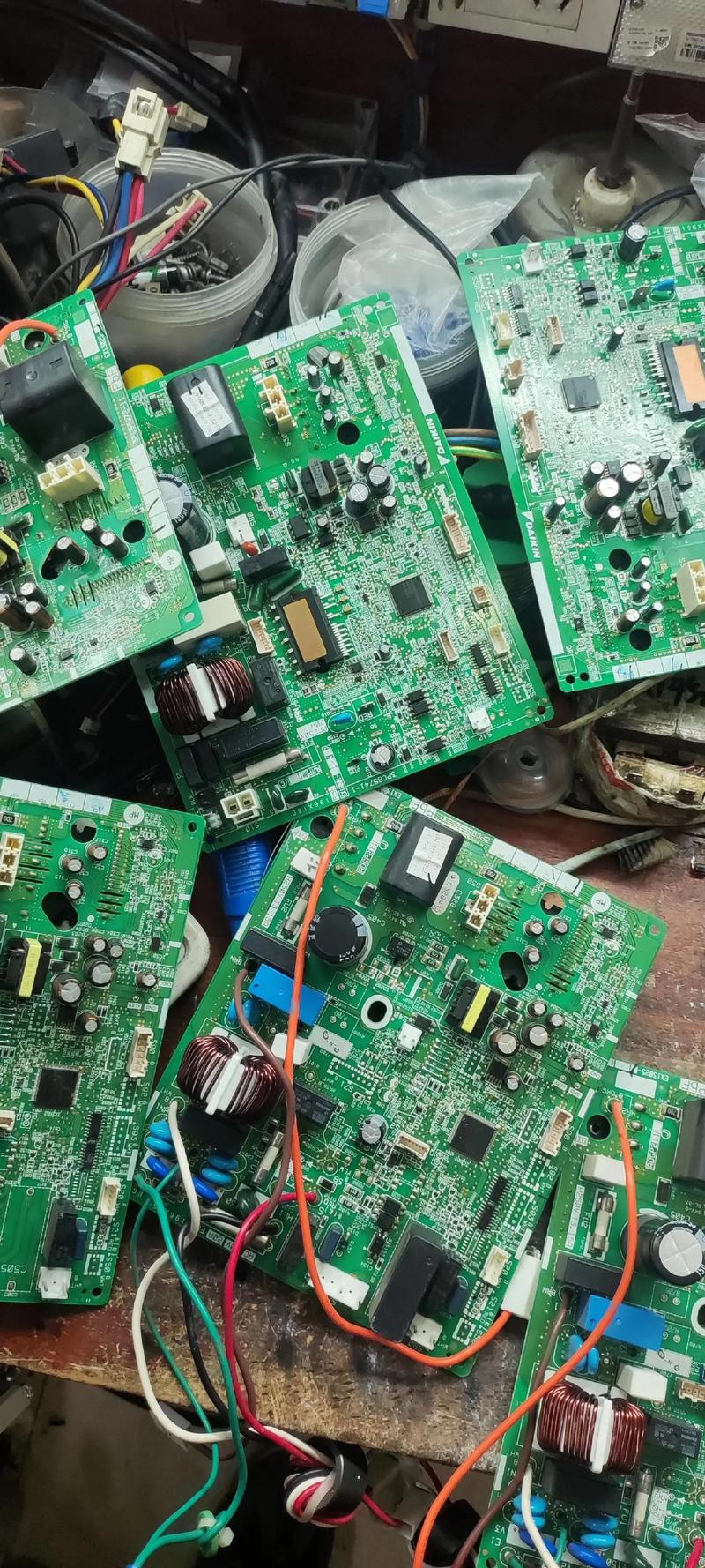 大金空調維修線路板