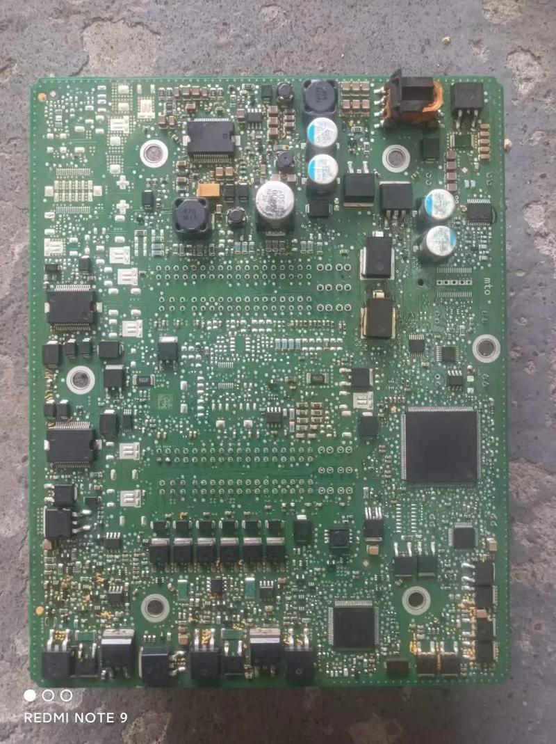 汽車電路板維修講解視頻教程，汽車電路板壞了多少錢能修好