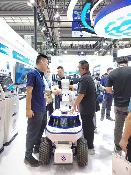 深圳定點防疫機器人：保衛健康安全的守護者