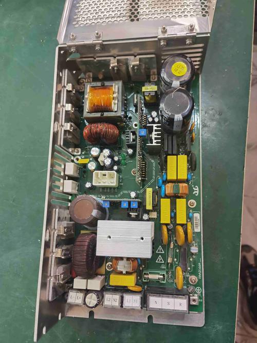 維修電源中的線路板