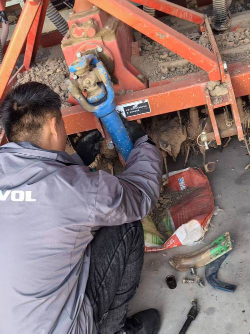 農用機器人維修教程視頻，解決你的農田難題