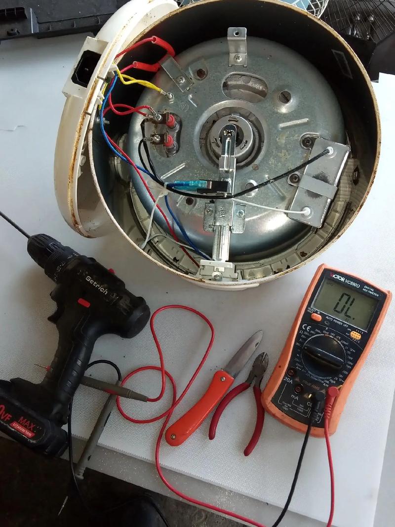 電飯鍋維修方法圖解視頻，電飯鍋維修糊鍋