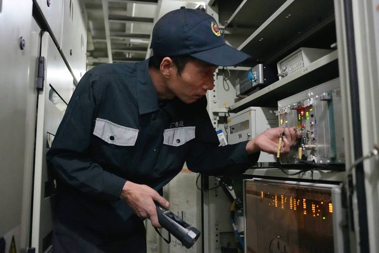 青島觸摸屏電機維修：保持設備正常運行的關鍵